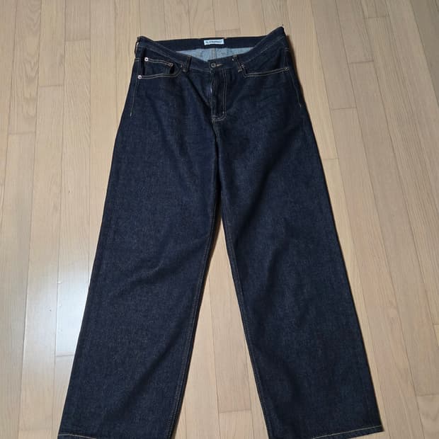 일꼬르소 다크 네이비 색상 와이드 데님 L사이즈