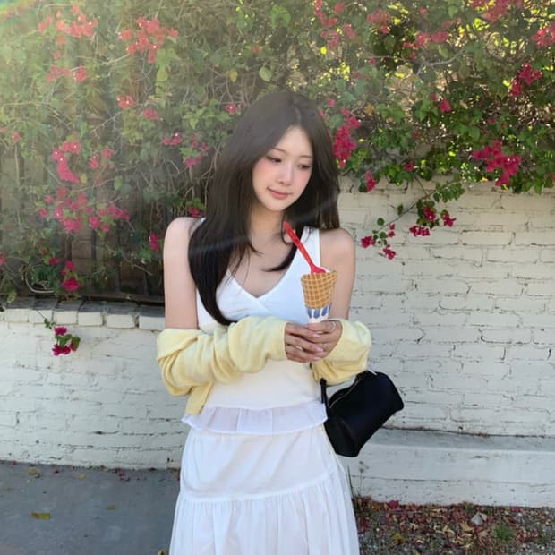 온드민 나시 Cloud sleeveless white