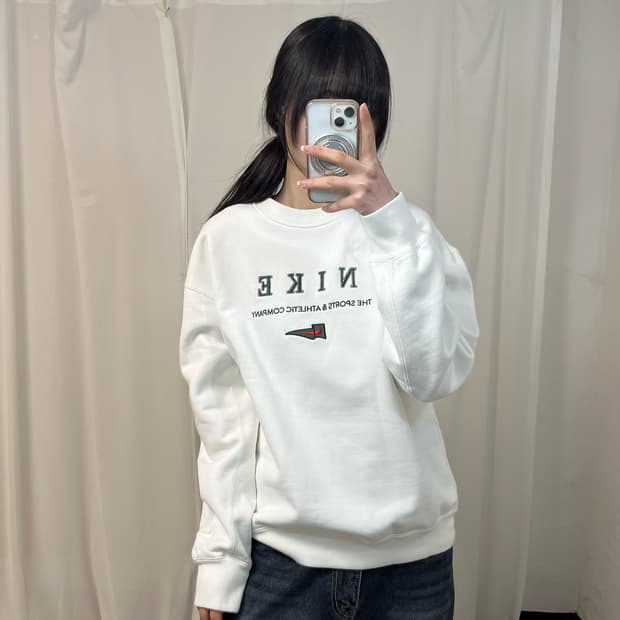 Nike white sweatshirt