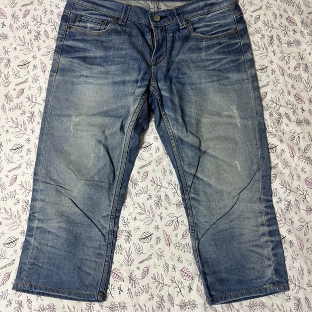 DAMAGE CROPPED JEANS