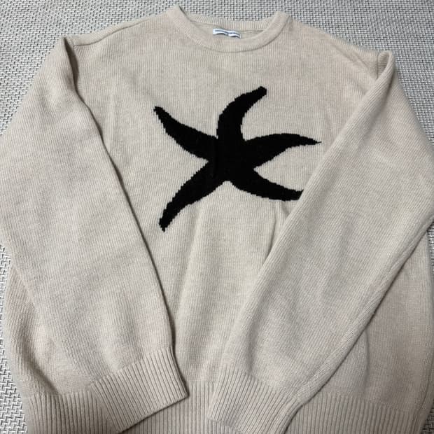 거의 새거 더콜디스트모먼트 니트 M사이즈 