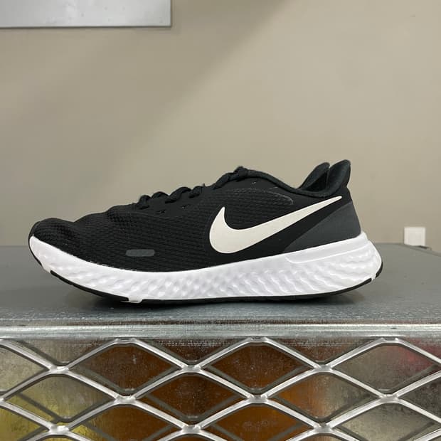 나이키 레볼루션5 블랙 240