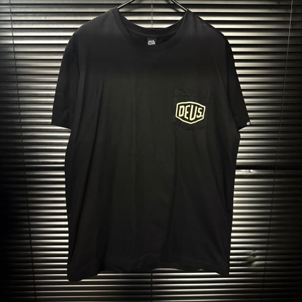 데우스 엑스마키나 오가닉 코튼 창구 서프 포켓 블랙 반팔 티 L 100