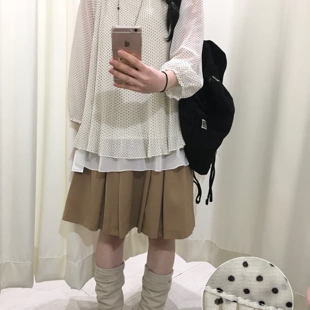 dotdot pleats blouse