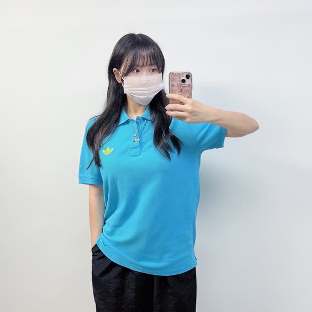 아디다스 불꽃 로고 카라 반팔티 소라