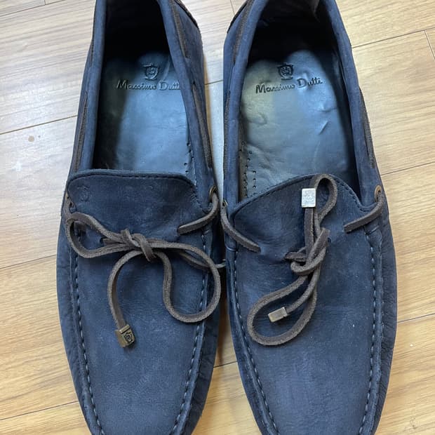 Massimo Dutti 남성 로퍼 판매합니다. 네이비 색상의 고급스러운