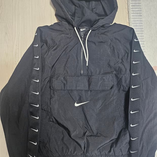 나이키 스우시 아노락 바람막이