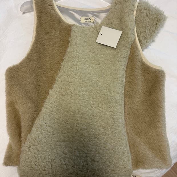 에옹쓰 무스탕 퍼 베스트 