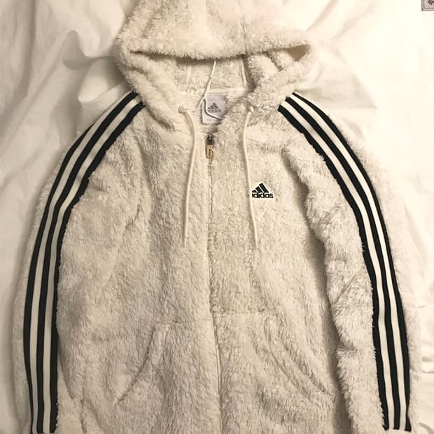 아디다스 구제렐라 후리스 