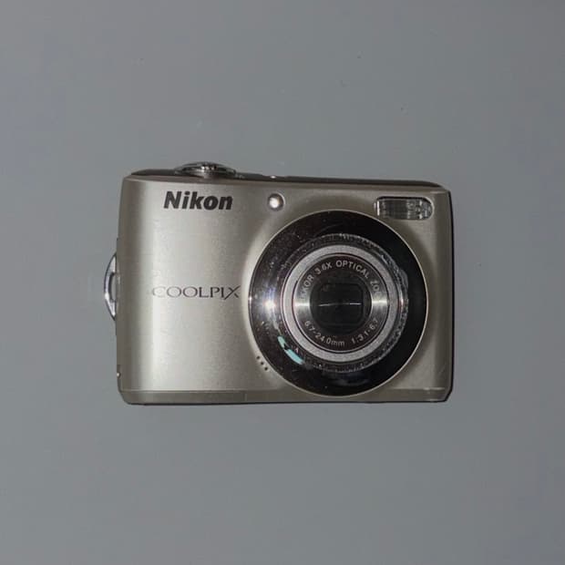 Nikon coolpix L21