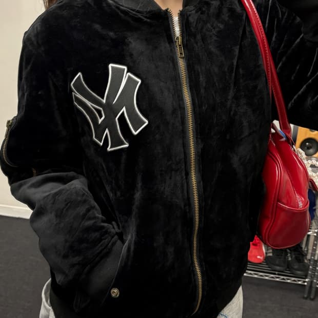 마제스틱 뉴욕 양키즈 벨벳 봄버 자켓