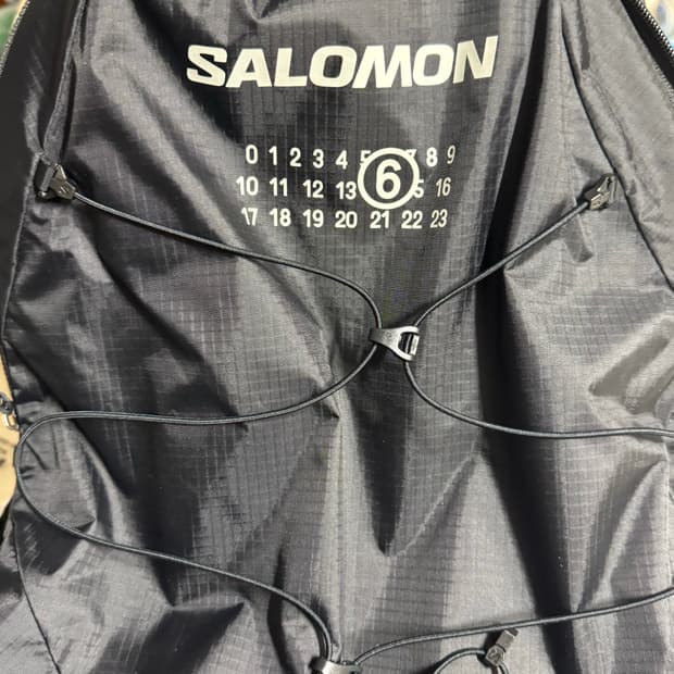 살로몬 x MM6 XT-15 백팩 블랙