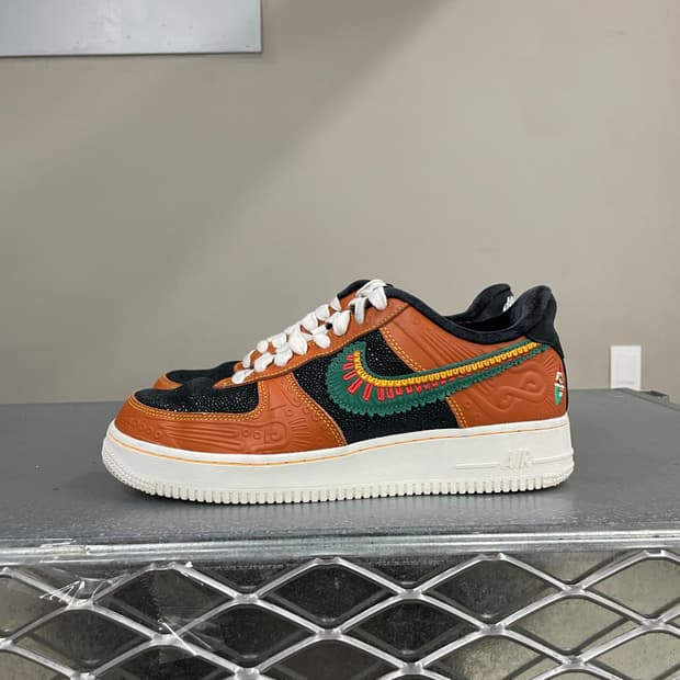 나이키 에어포스1 LX 시엠프레 파밀리아 265