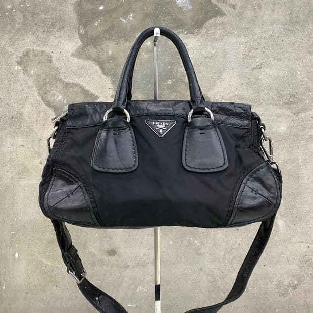 Prada 프라다 블랙 나일론 레더 크로스백