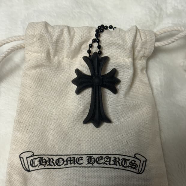 [os] 크롬하츠 실리크롬  크로스 목걸이 블랙 2025