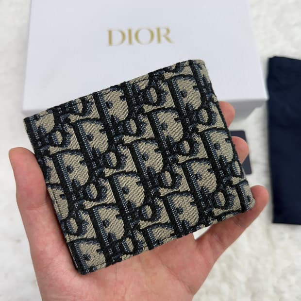 디올 오블리크 반지갑 풀구성