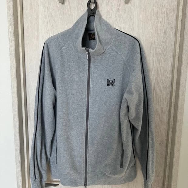  니들스 그레이 플리스 저지