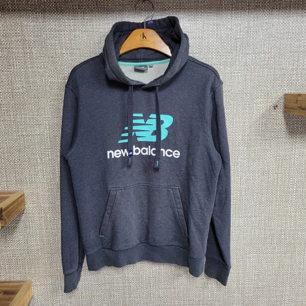 95사이즈 뉴발란스 후드티 
