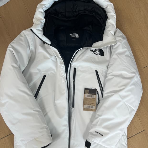 노스페이스 패딩 RDS dryvent 화이트 눕시