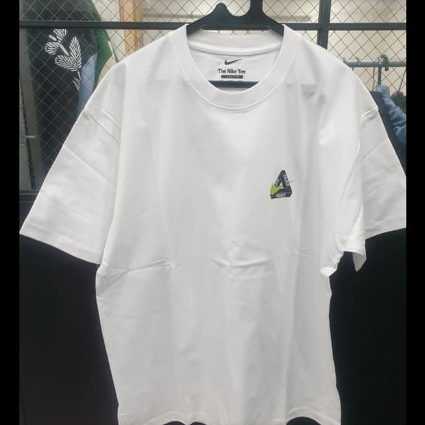 나이키 x 팔라스 반팔 티셔츠 화이트 2XL 새상품