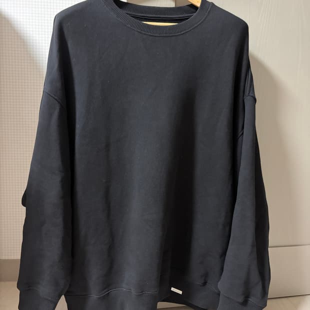 Represent 블랙 맨투맨