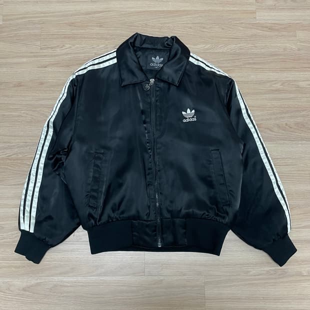 아디다스 90’s 빅로고 봄버 점퍼
