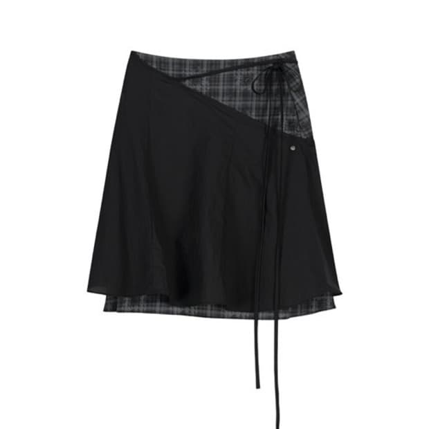 오호스 레이어드 스트랩 플레어 스커트 블랙