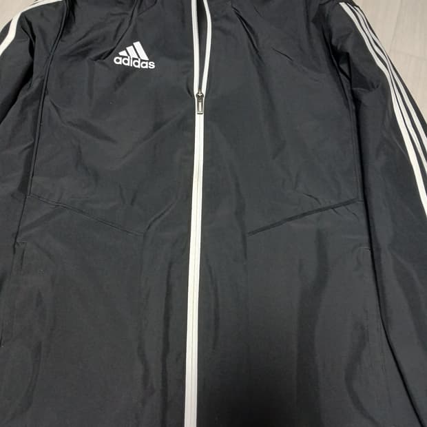 남여공용 아디다스 바람막이 adidas 새상품수준 M사이즈
