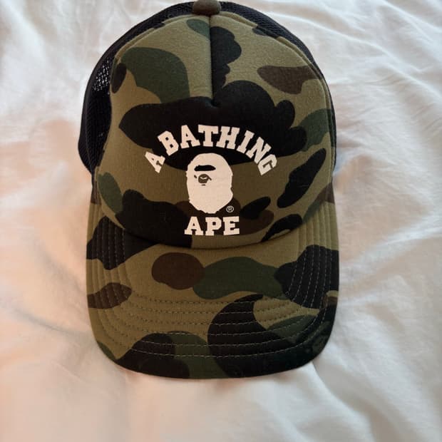 베이프 카모 트러커 캡
