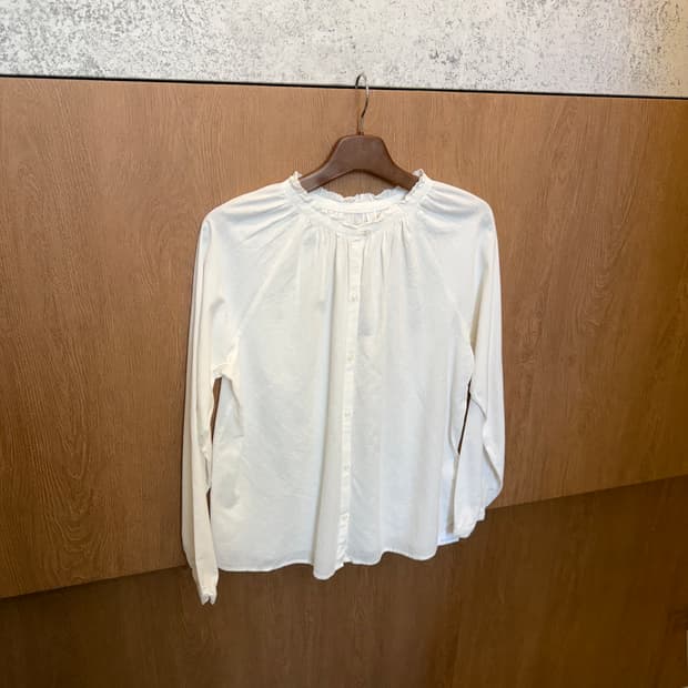 빈티지 프릴 넥 셔링 코튼 긴팔 블라우스 루즈핏 화이트 