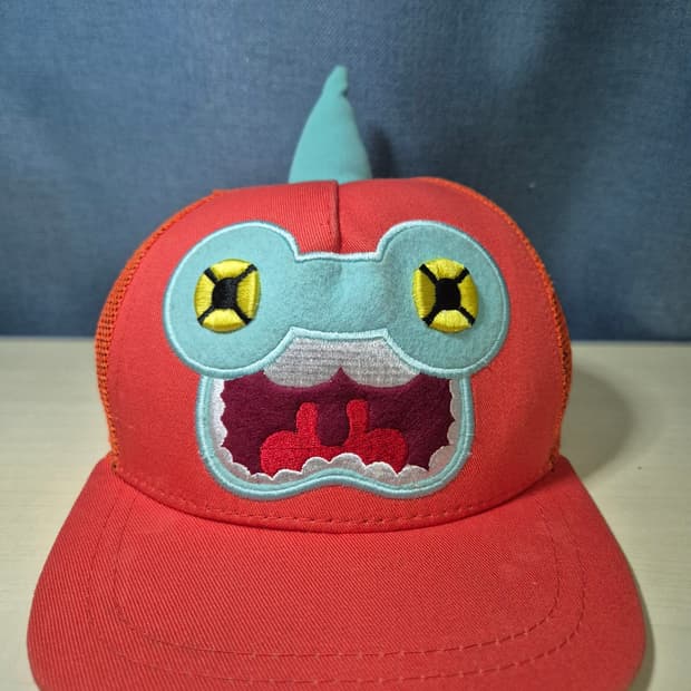 귀여운 몬스터 디자인의 엘스팅코 rusty 볼캡
