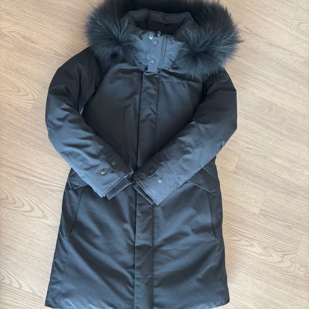 새상품급 코오롱 안타티카 중기장 구스다운패딩 85