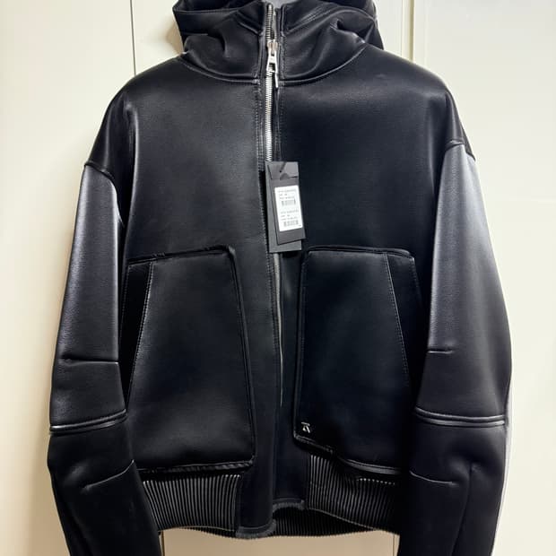 송지오 하이그로시 후드 시어링 점퍼 블랙 95