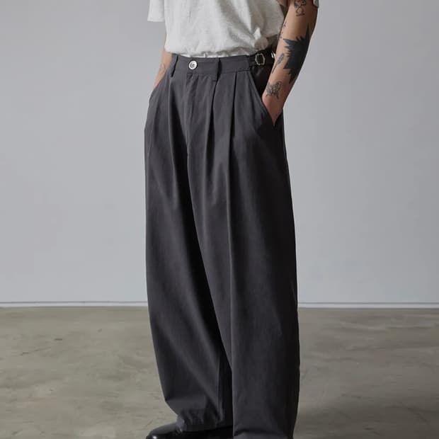 데일리룸 x 후브스 가먼트 워시드 투턱 팬츠 차콜 M