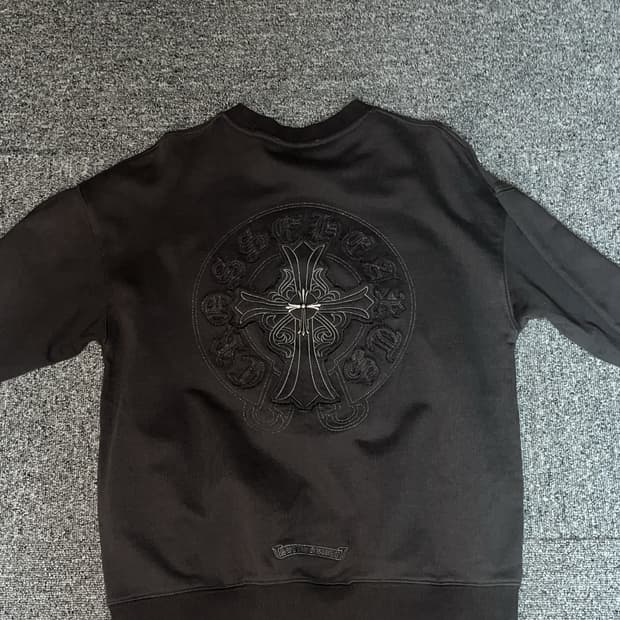 크롬하츠 블랙 맨투맨