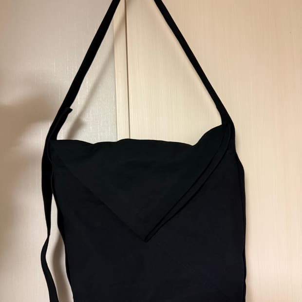 얀얀 반 에쉐 숄더 백