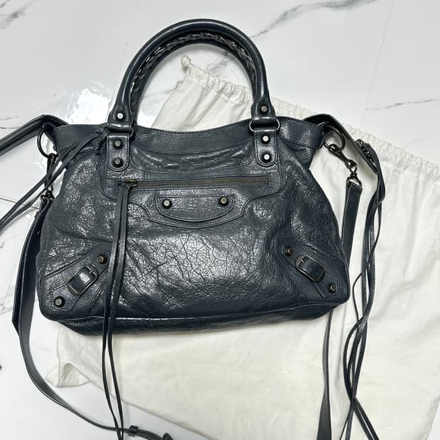 [A 정품] 발렌시아가 시티 모터백 타운 다크그레이