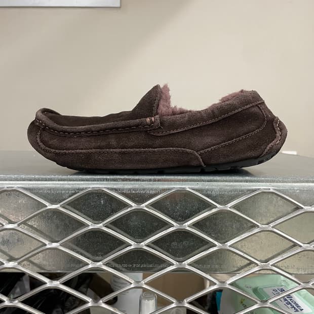 어그 에스콧 모크 로퍼 260