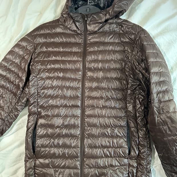 유니클로 브라운 경량패딩