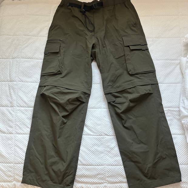 무탠다드 시티 레저 와이드 벨티드 디태처블 카고팬츠 (올리브그린)