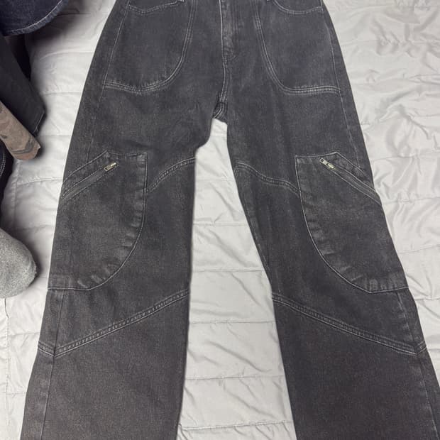 논플로어 프라그먼츠 데님팬츠