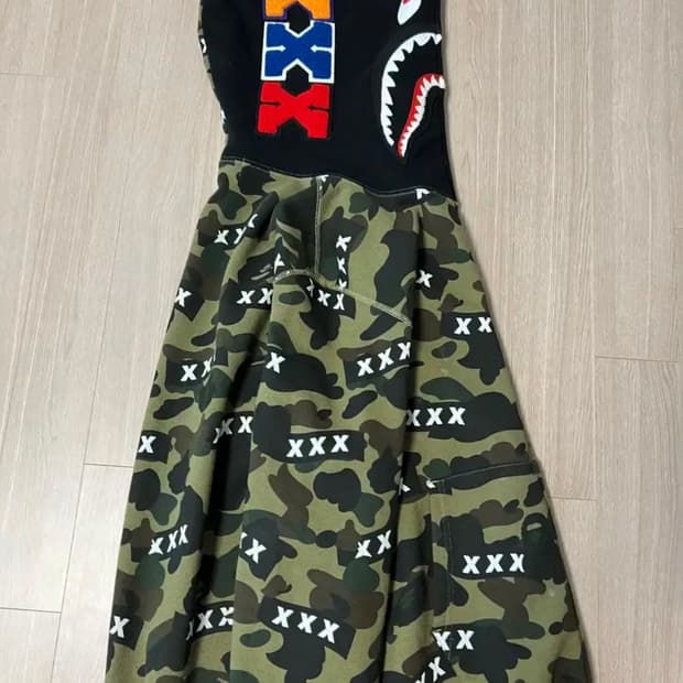 베이프 x 갓 셀렉션 xxx 콜라보 후드집업 팔아요