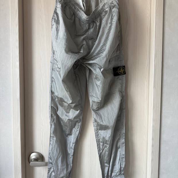 [32] 스톤아일랜드 나일론메탈 가먼트다이 팬츠 아이스