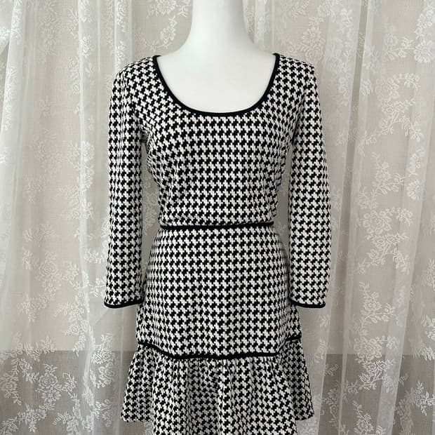 XS) 한섬 쥬시꾸뛰르 체크 미니 원피스