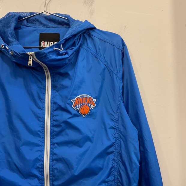NBA 뉴욕 닉스 와펜로고 초경량 바람막이