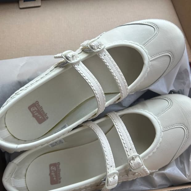 오니츠카 타이거 멕시코 66 TGRS 아이보리 크림 메리제인