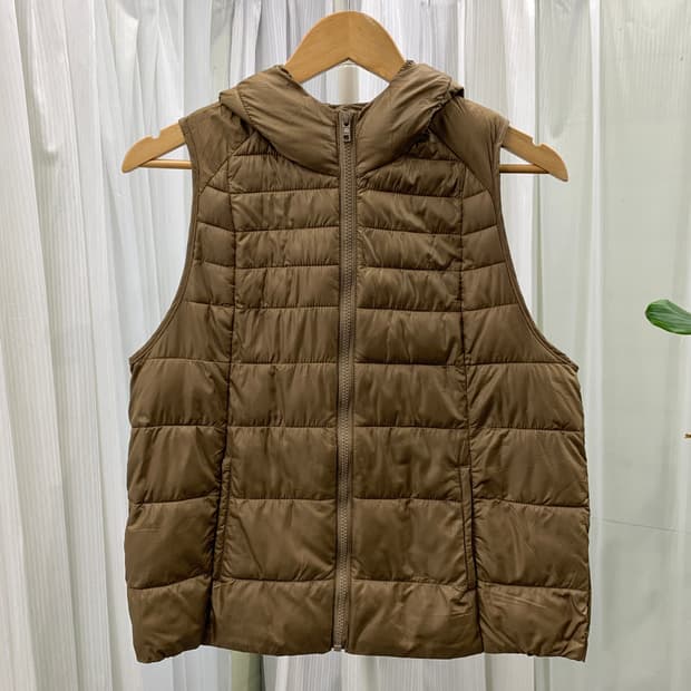 GU 일본 빈티지 후드 경량 패딩 조끼  1735