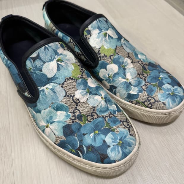 구찌 블룸 슬립온 280 팝니다