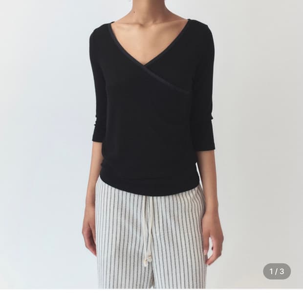 시메트릭퍼센트 V Wrap Half Sleeve / Black