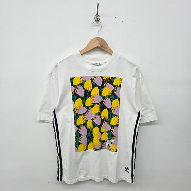 아디다스 플라워 프린팅 반팔 티셔츠 화이트 남xs